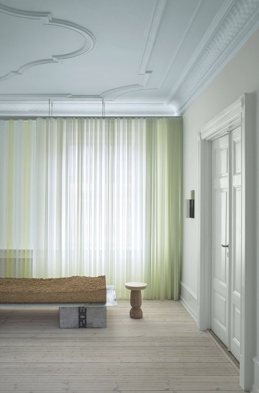 Ice Cream Woman Paint Sample 100 ml