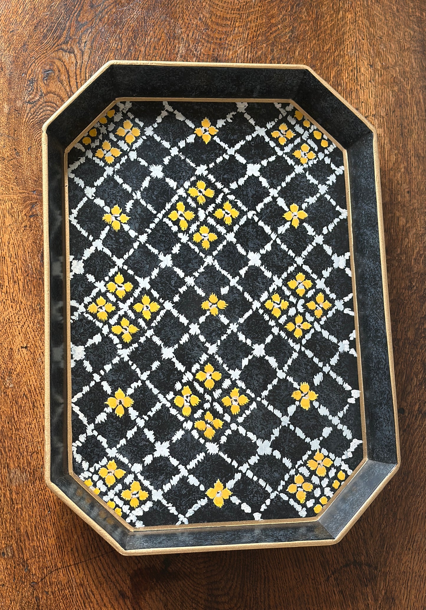 Maiolica tray
