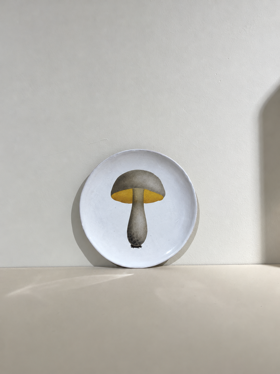 Medium Bolet Blanchatre Plate