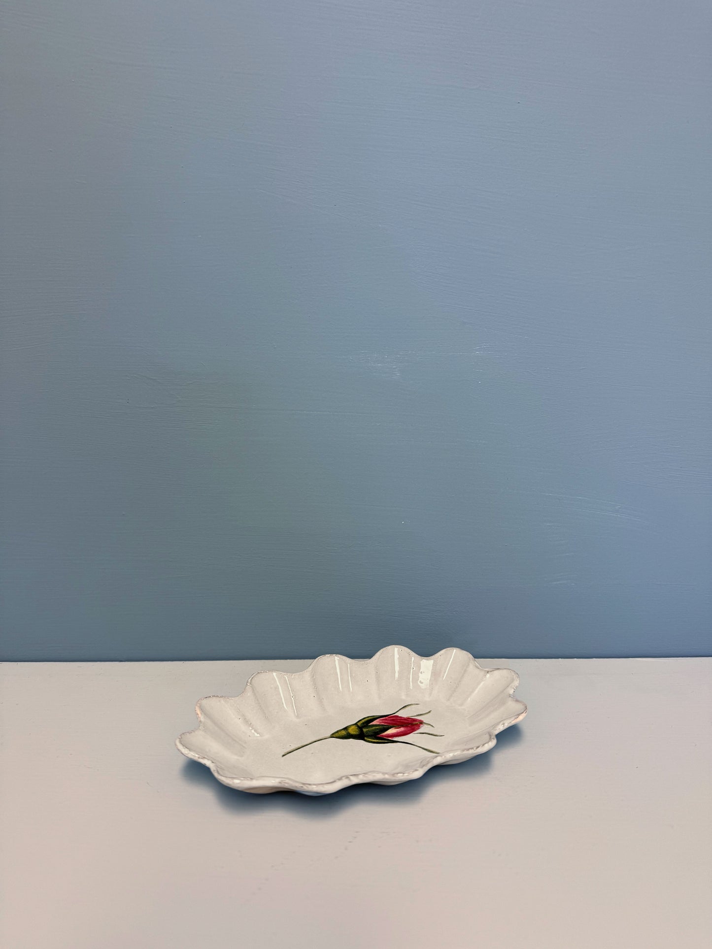 Rosebud Dish