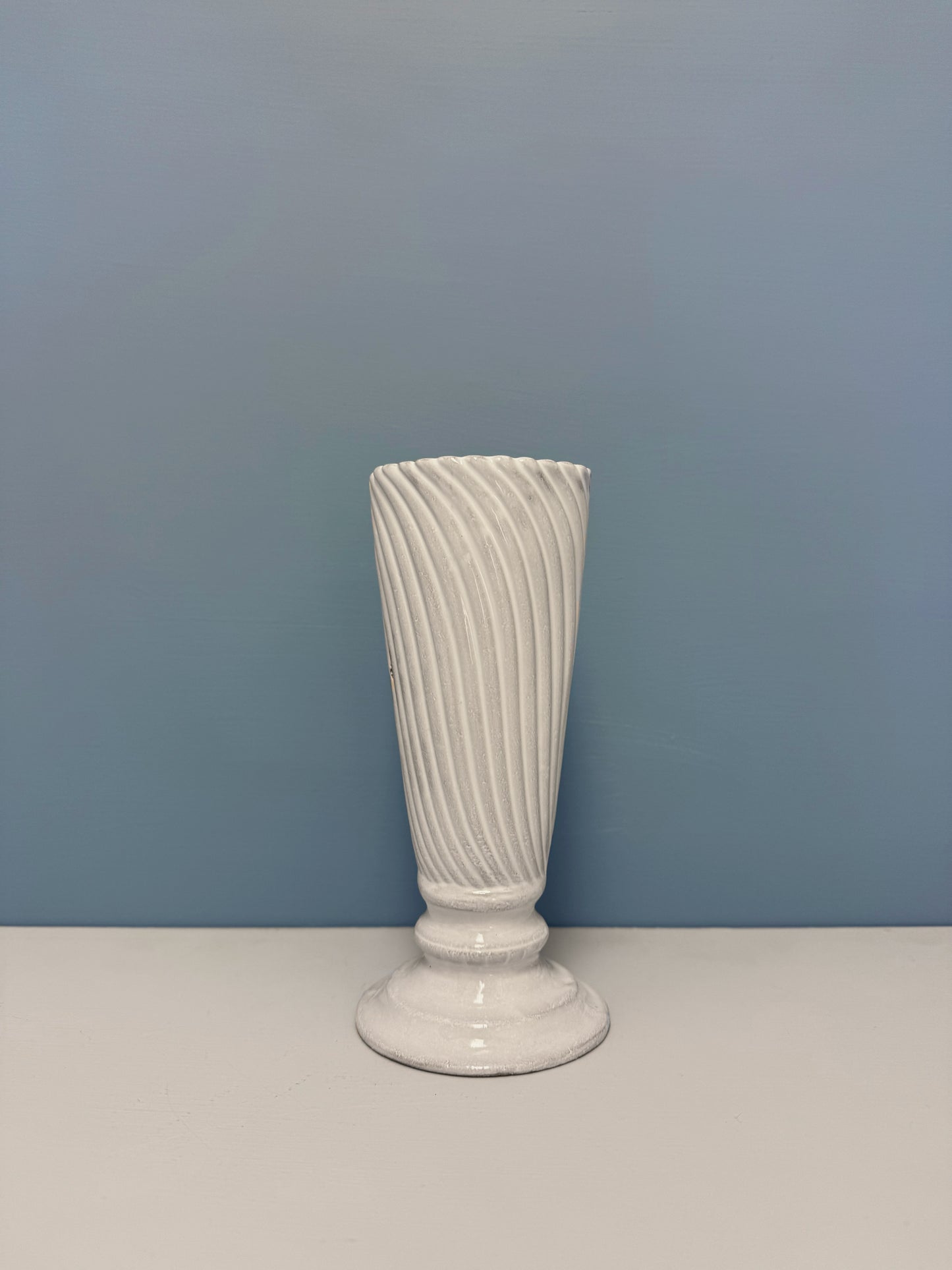 Peggy Vase