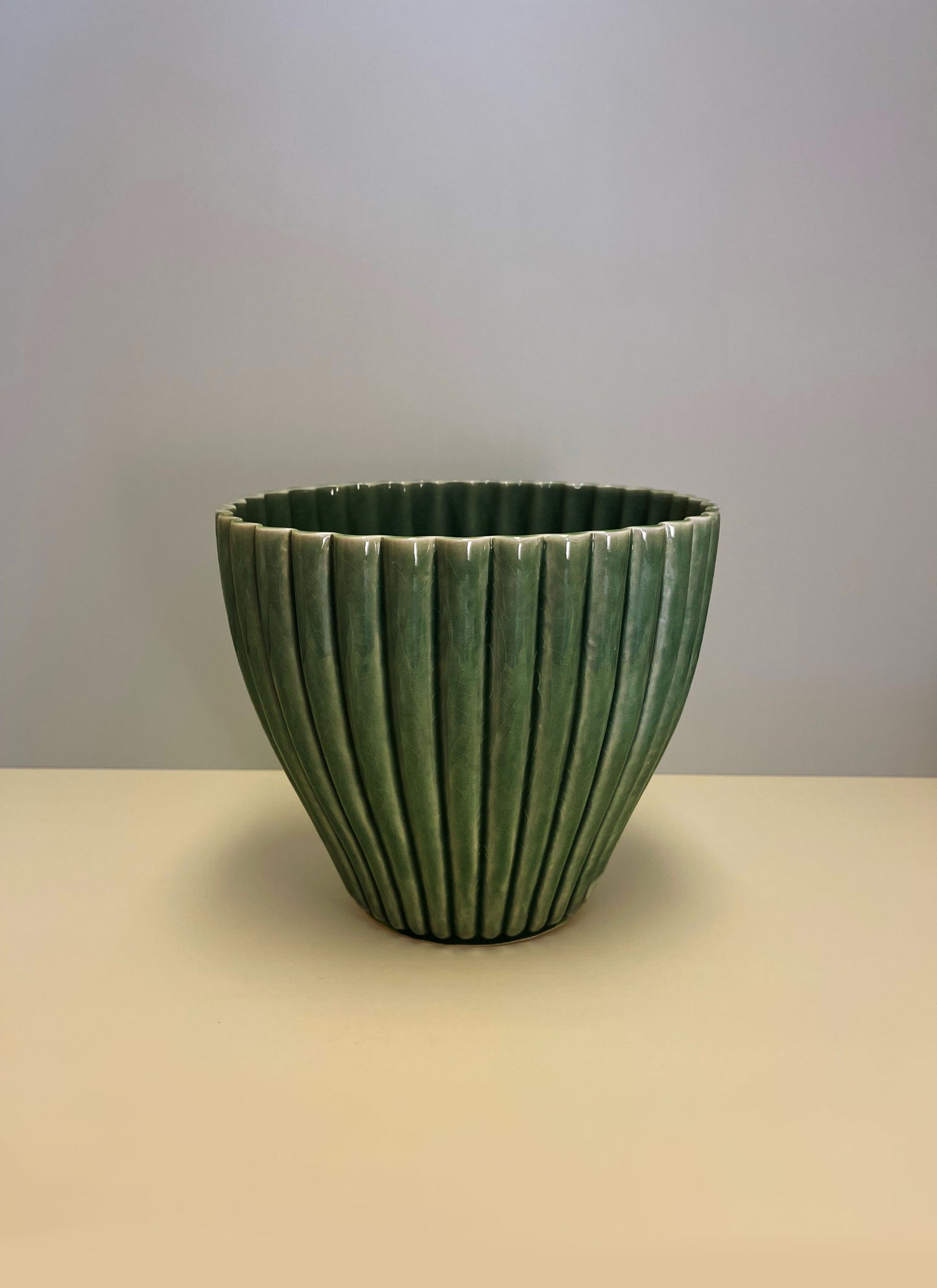 Large Dark Green Rille Pot