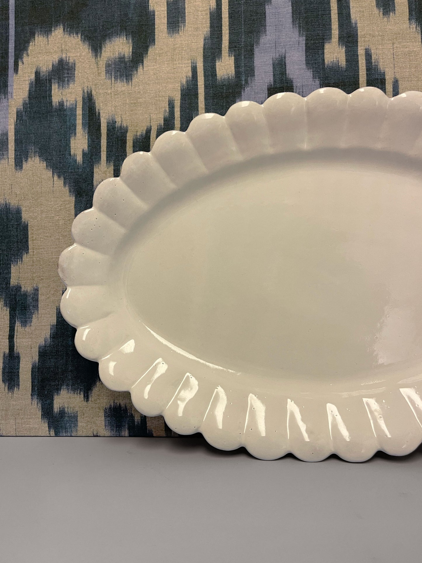 Large Deep Oval Marguerite Platter