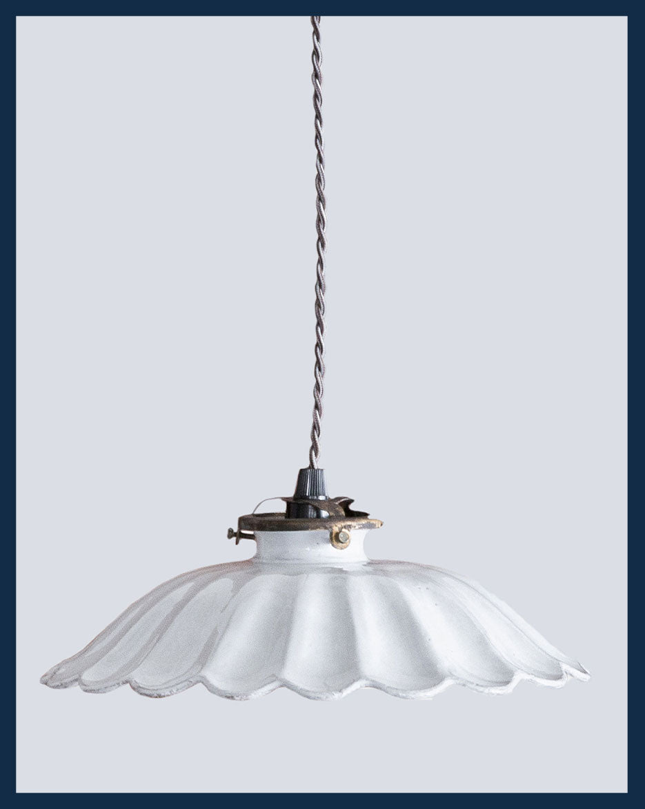 Large Margurite Pendant Light