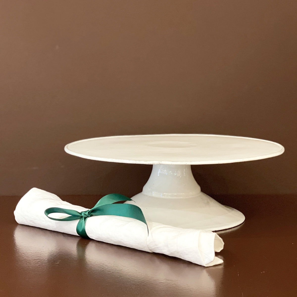 Sobre Cake Stand
